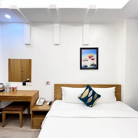 RedDoorz Sao Mai Hotel